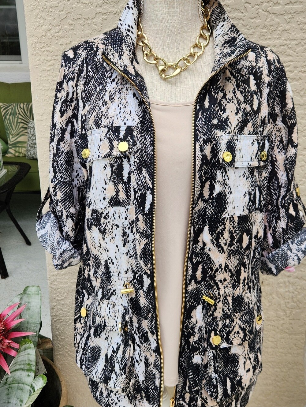 Calvin Klein snakeskin print utility linen jacket Medium. Black cream &beige